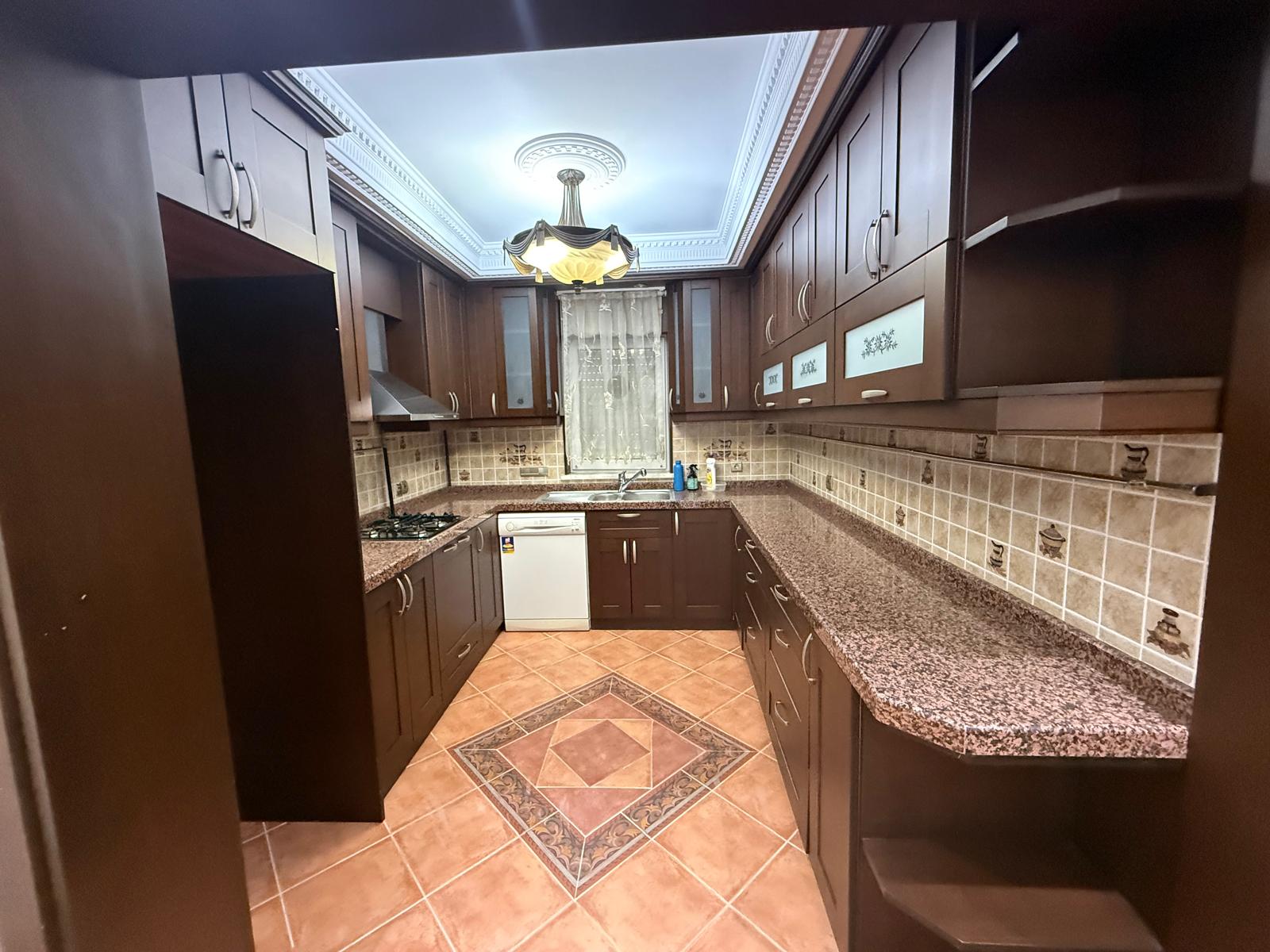 başakşehir 4.Etap 1. Kısımda Piramit Çarşı Yanı  Kiralık Villa   - Satılık Konut Başakşehir, İstanbul