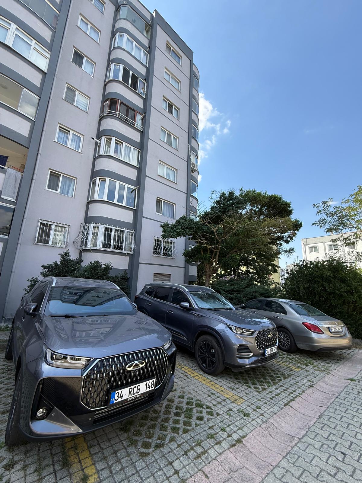 Başakşehir 4.etap pazara yanı boş 3+1 130m2 2.kat - Fotoğraf 4