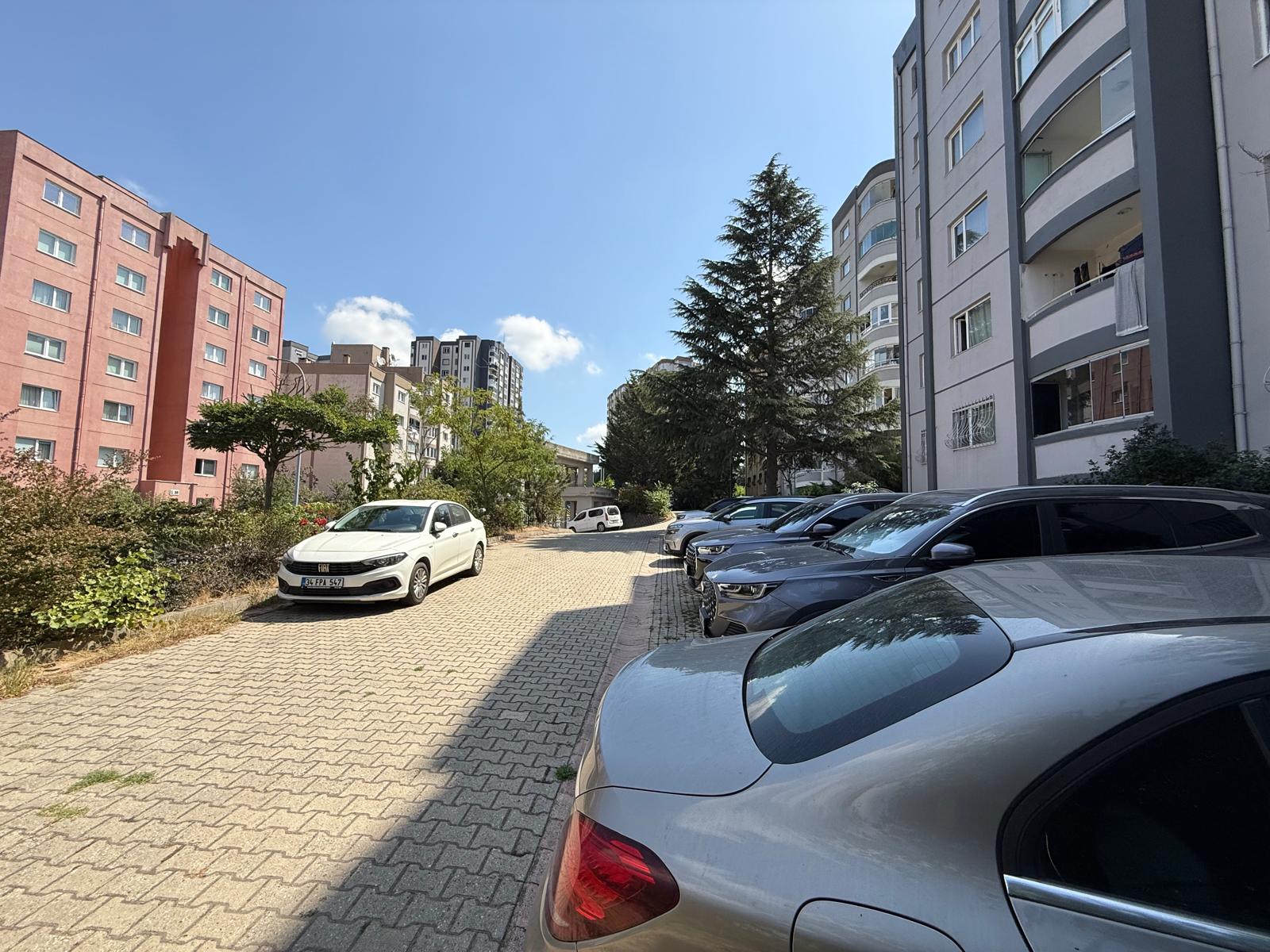 Başakşehir 4.etap pazara yanı boş 3+1 130m2 2.kat - Fotoğraf 5