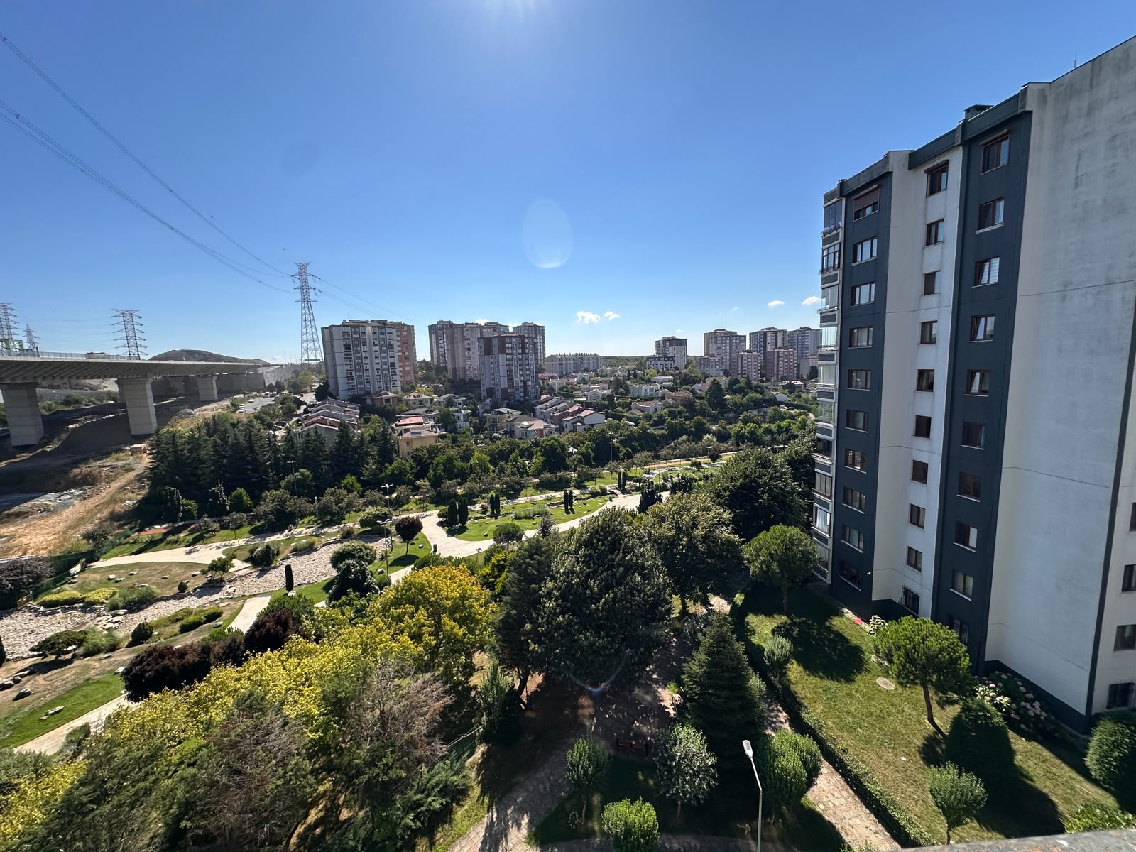 Başakşehir 5.etap yeniköy sitesi 4.kat 4+1 193m2 vadi manzaralı - Fotoğraf 4