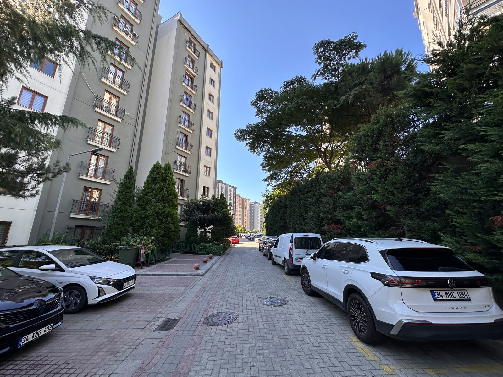 Başakşehir 5.etap yeniköy sitesi 4.kat 4+1 193m2 vadi manzaralı - Fotoğraf 5