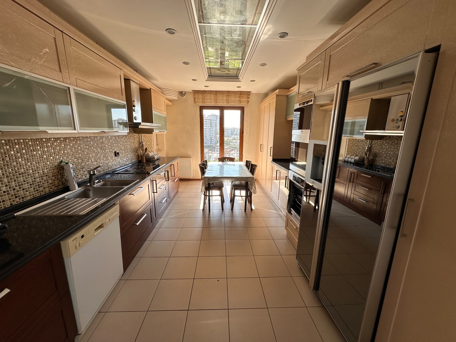 Başakşehir 5.etap yeniköy sitesi 4.kat 4+1 193m2 vadi manzaralı - Fotoğraf 6
